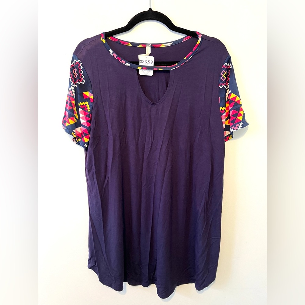 Womens 1X - loose fitting and lightweight top - Picture 1 of 3